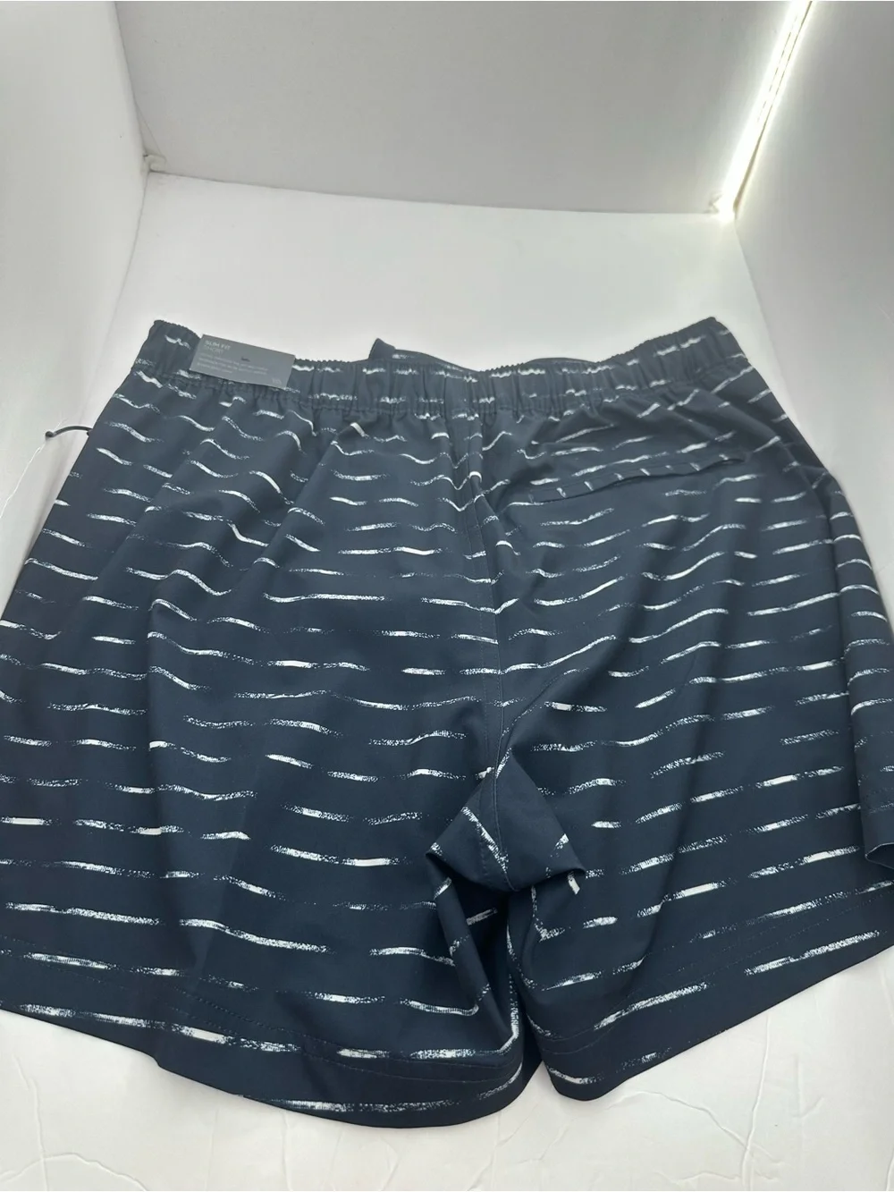 NWT VRST Men’s 5” Resort Short Navy/Sand Washed Stripe - Size M